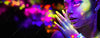 Led Bild Frau Im Neonlicht Querformat Crop